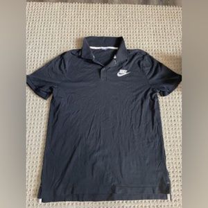Men’s Nike shirt